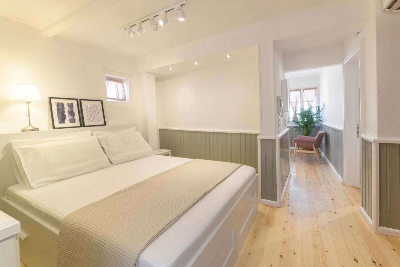 Keramidogatos Manos Guest House, Corfu Old Town Corfu (city)