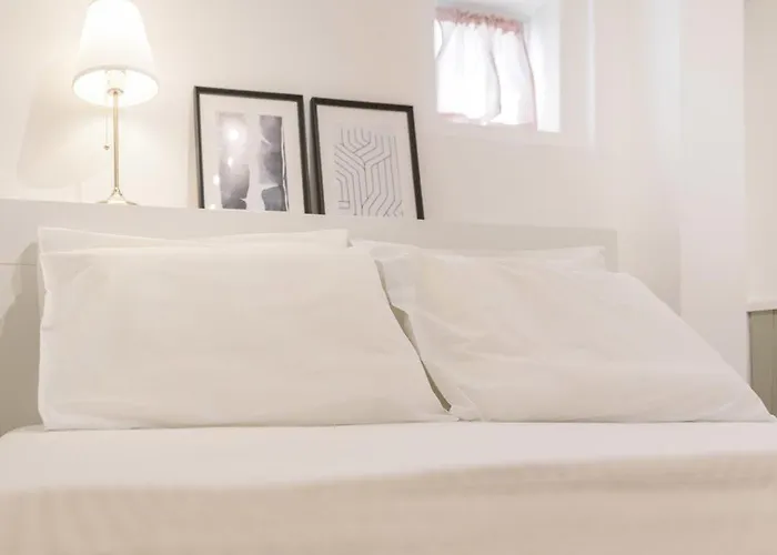 Keramidogatos Manos Guest House, Corfu Old Town