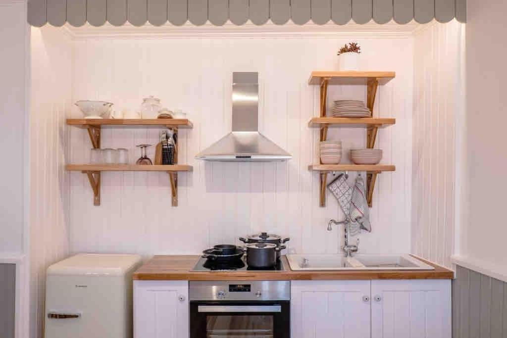 Keramidogatos Manos Guest House, Corfu Old Town Apartment