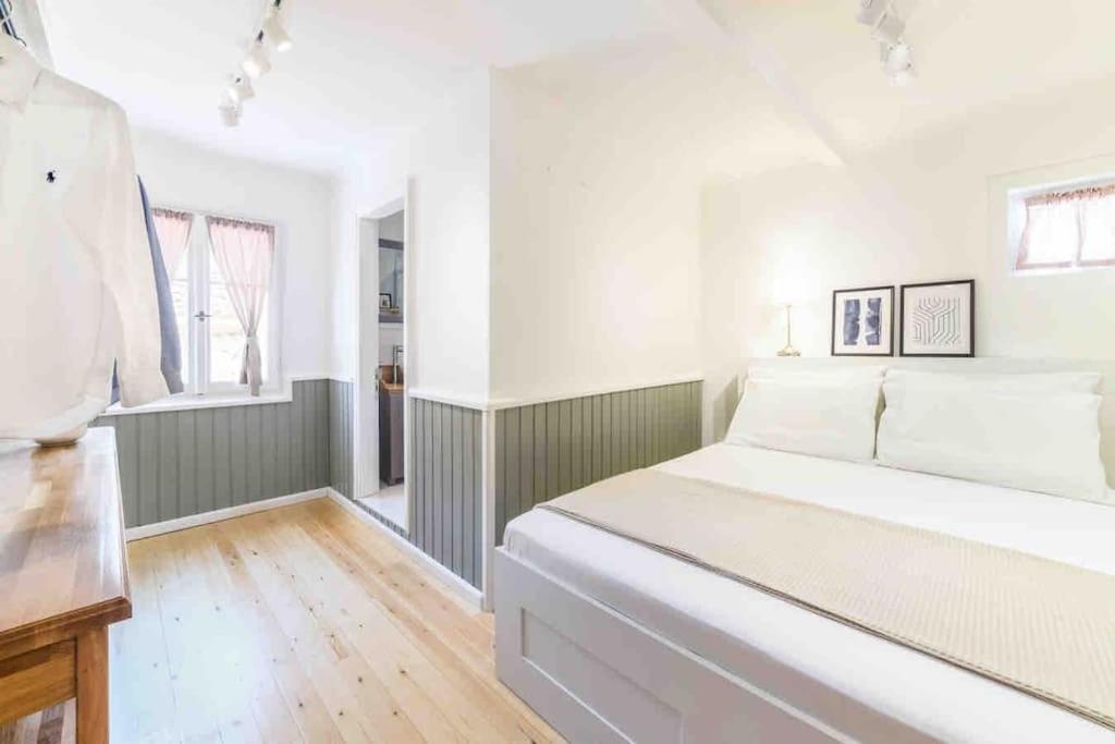 Keramidogatos Manos Guest House, Corfu Old Town Apartment